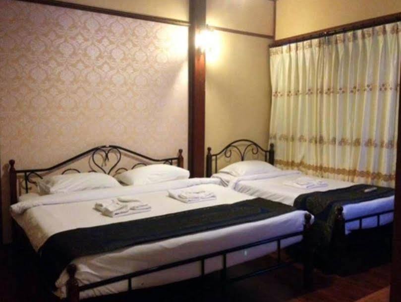 The Old Chiangkhan Boutique Hotel Chiang Khan Exteriör bild